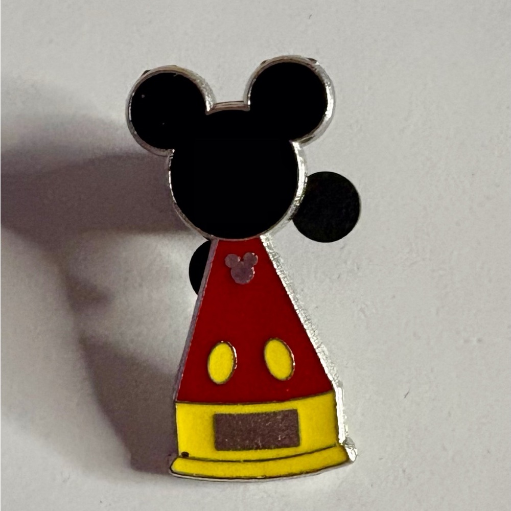 3/$25 Disney Trading Pins Mickey Mouse